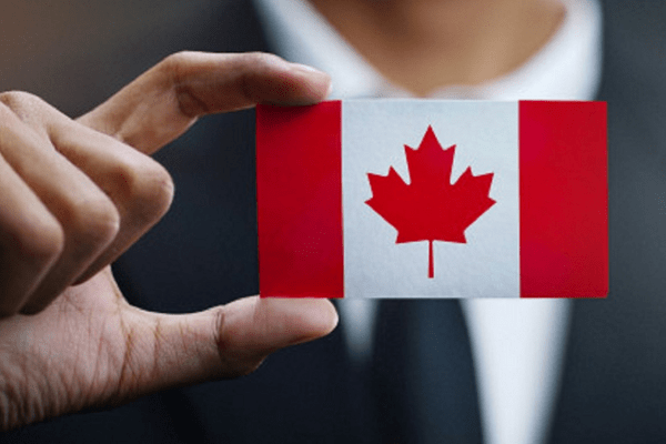Những thắc mắc thường gặp về thẻ xanh Canada